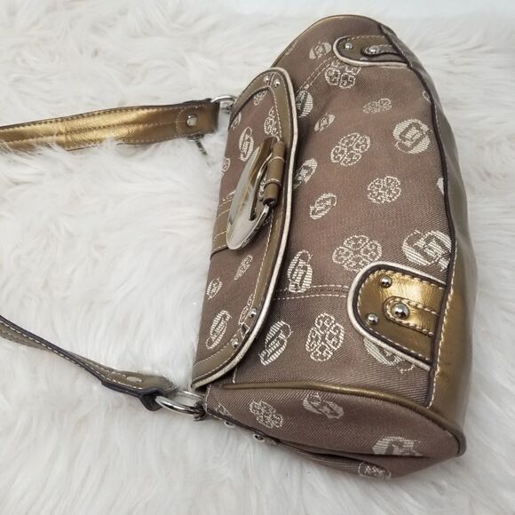 Gena De Rossi Shoulder Bag. - Picture 11 of 13